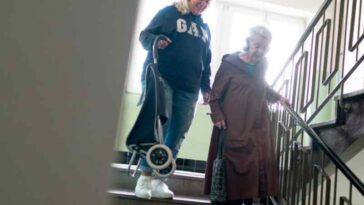 Peut-on être rémunéré pour s’occuper de ses parents ? Découvrez les dispositifs d’aide